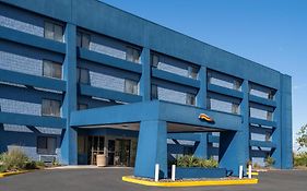 Baymont By Wyndham Davenport